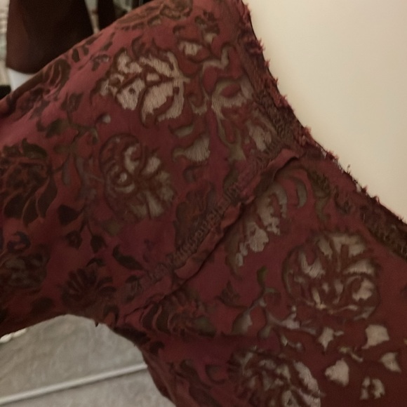 Medium lace long sleeve top. Maroon with black under layer. - Picture 3 of 4